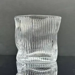 نیم لیوان کریستال دفرمه خطی