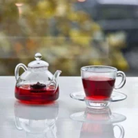 فنجان نعلبکی پاشاباغچه مدل آکوا در کنار قوری