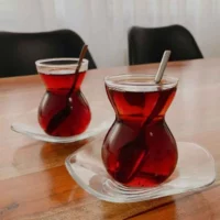 یک جفت استکان نعلبکی پاشاباغچه مدل دانتل