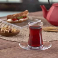 یک عدد استکان نعلبکی پاشاباغچه مدل هیبلی